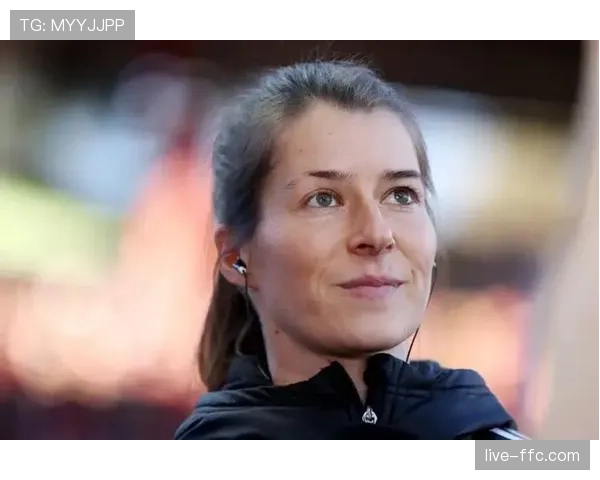 柏林联合任命34岁埃塔为新帅，成德甲首位女主帅